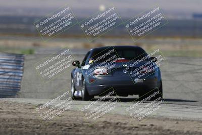 media/Oct-26-2025-CalClub SCCA (Sun) [[8ce1e69566]]/Group 2/Grapevine/